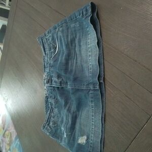 🌞  American Eagle mini skirt